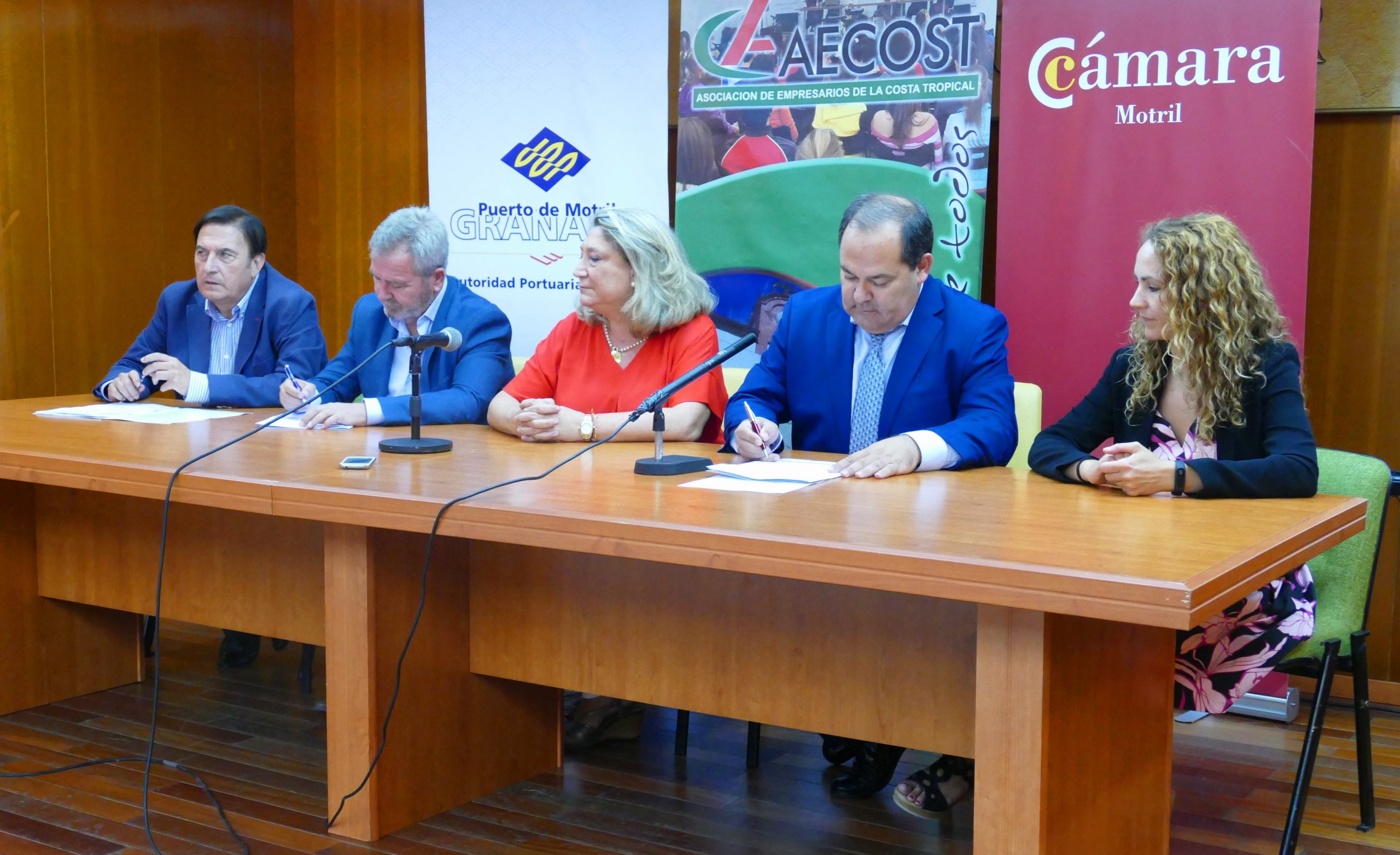 Las Cámaras de Comercio de Motril y Granada junto a AECOST estrechan lazos con los empresarios granadinos en el Networking Costa Tropical celebrado en Almuñécar