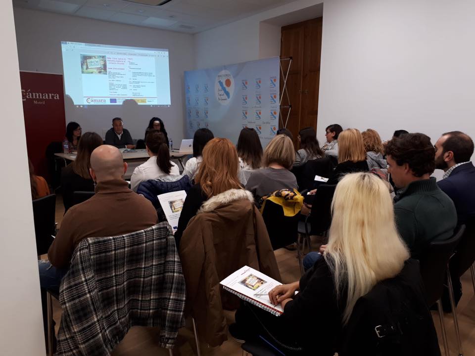 El Taller Cómo aplicar el Marketing Digital al Comercio Minorista reúne a más de 30 personas en Motril