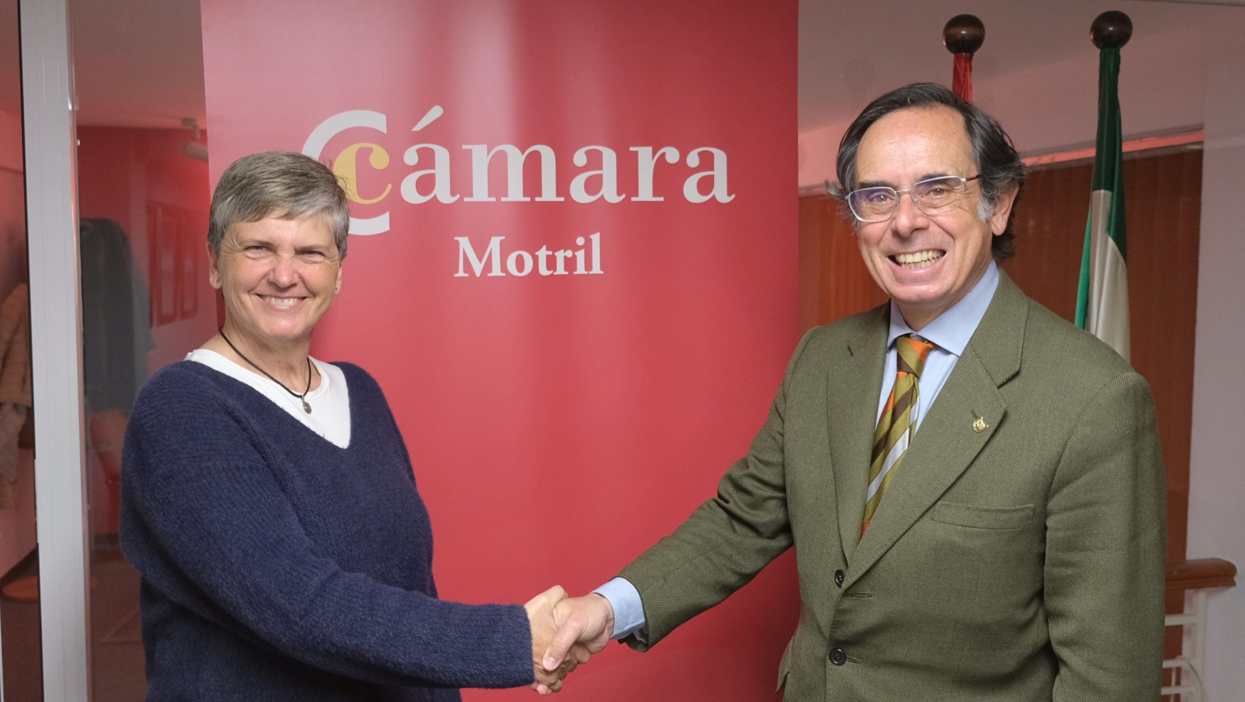 La Cámara de Motril y la Escuela de Idiomas colaboran en fomentar el conocimiento de los idiomas en el sector empresarial